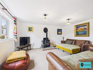 Lounge- click for photo gallery